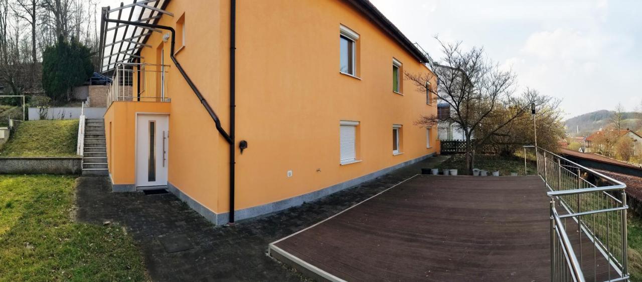 A Spacious 3 Bedroom Apartment In Bad Abbach/Regensburg Exterior photo