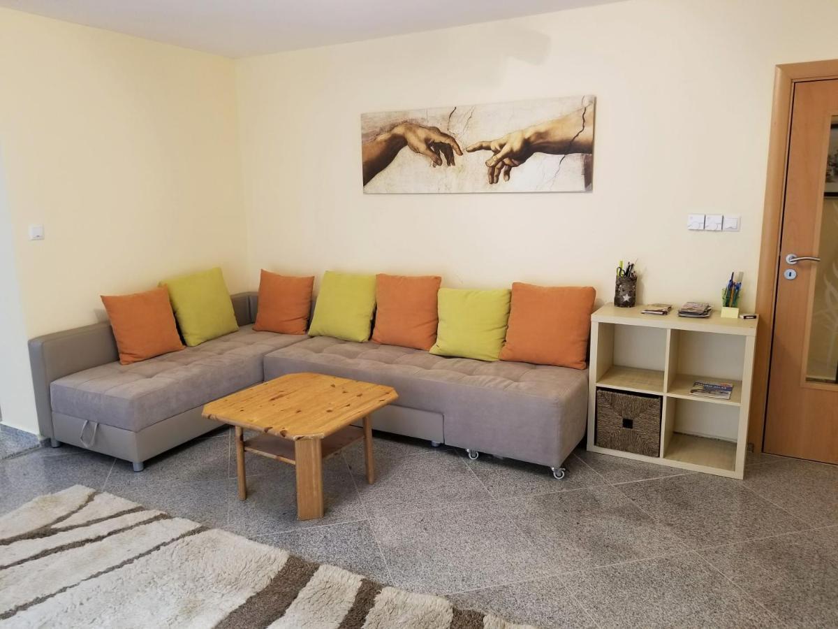 A Spacious 3 Bedroom Apartment In Bad Abbach/Regensburg Exterior photo